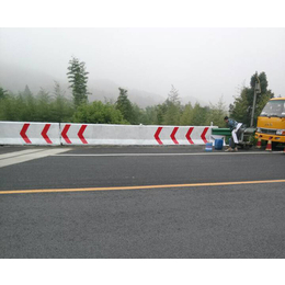 安徽波形護欄|合肥昌順護欄|波形護欄一米多少錢_道路減速設備_第一槍